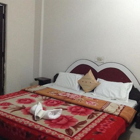 Hotel Safari Agra  Bagian luar foto