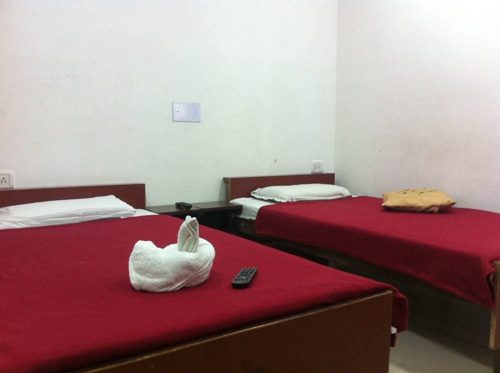 Hotel Safari Agra  Bagian luar foto