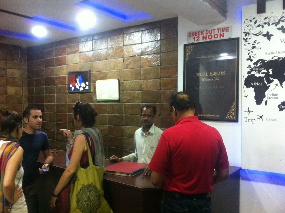 Hotel Safari Agra  Bagian luar foto