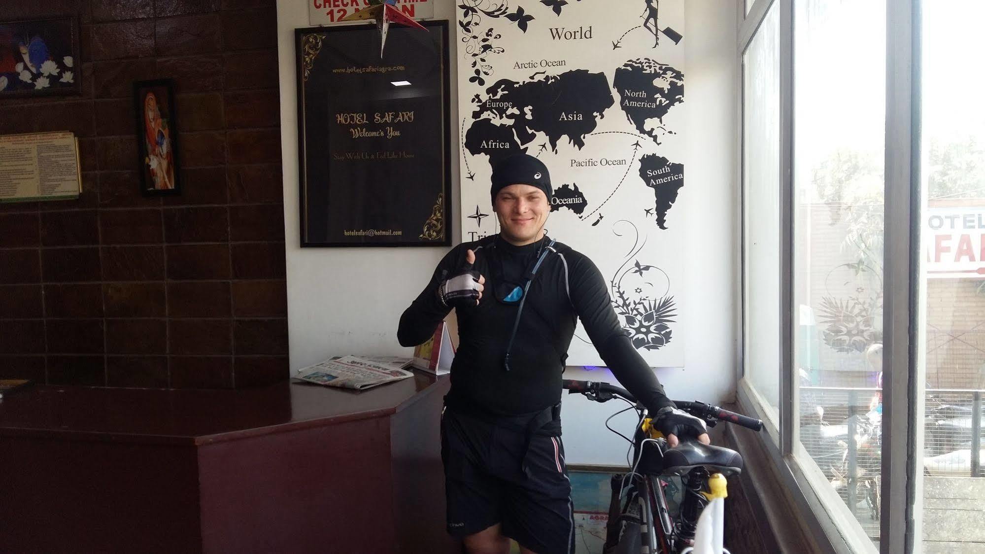 Hotel Safari Agra  Bagian luar foto