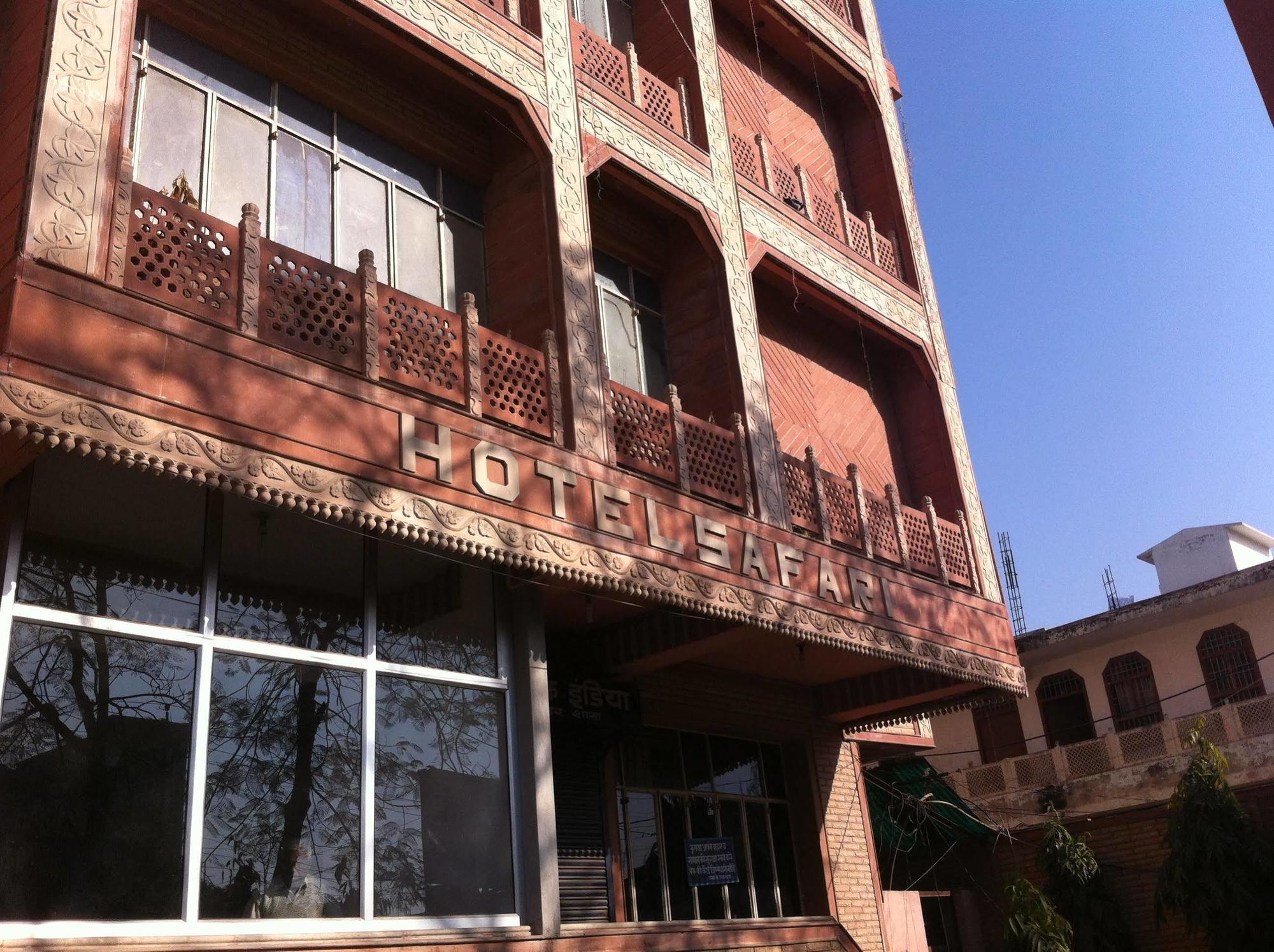 Hotel Safari Agra  Bagian luar foto